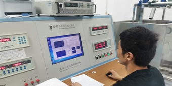 电脑萤幕<br><br>AI 生成的内容可能不正确。